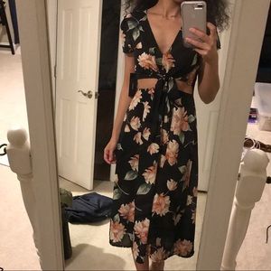 NWT Lulu's Black Floral Cutout Midi Dress Size S